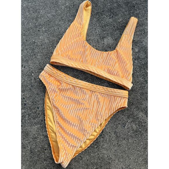 Dippin' Daisy's Orange Ultra High Waisted Velvet Ribbed Cheeky Swim Bikini - Picture 4 of 6